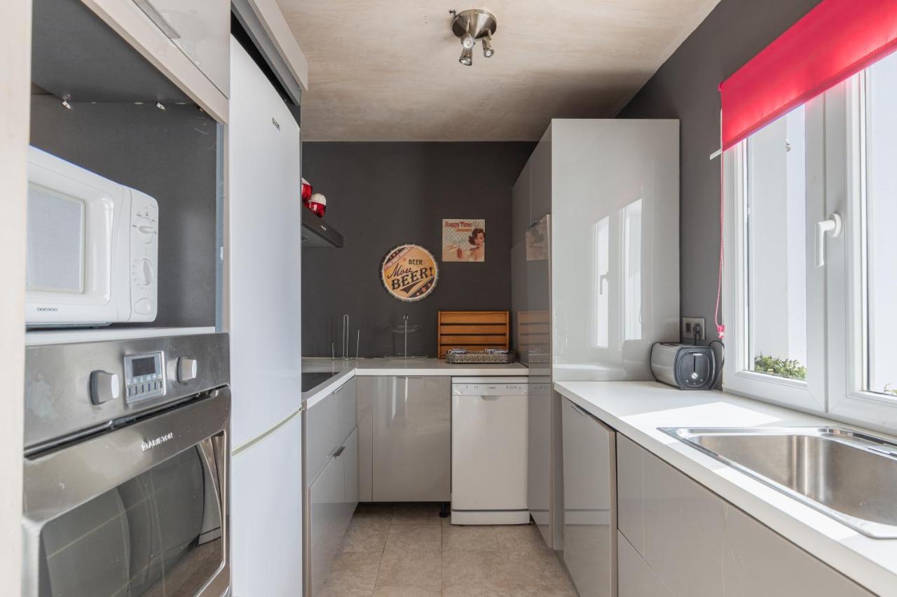 Seabreeze Carihuela Apartment Torremolinos Bagian luar foto
