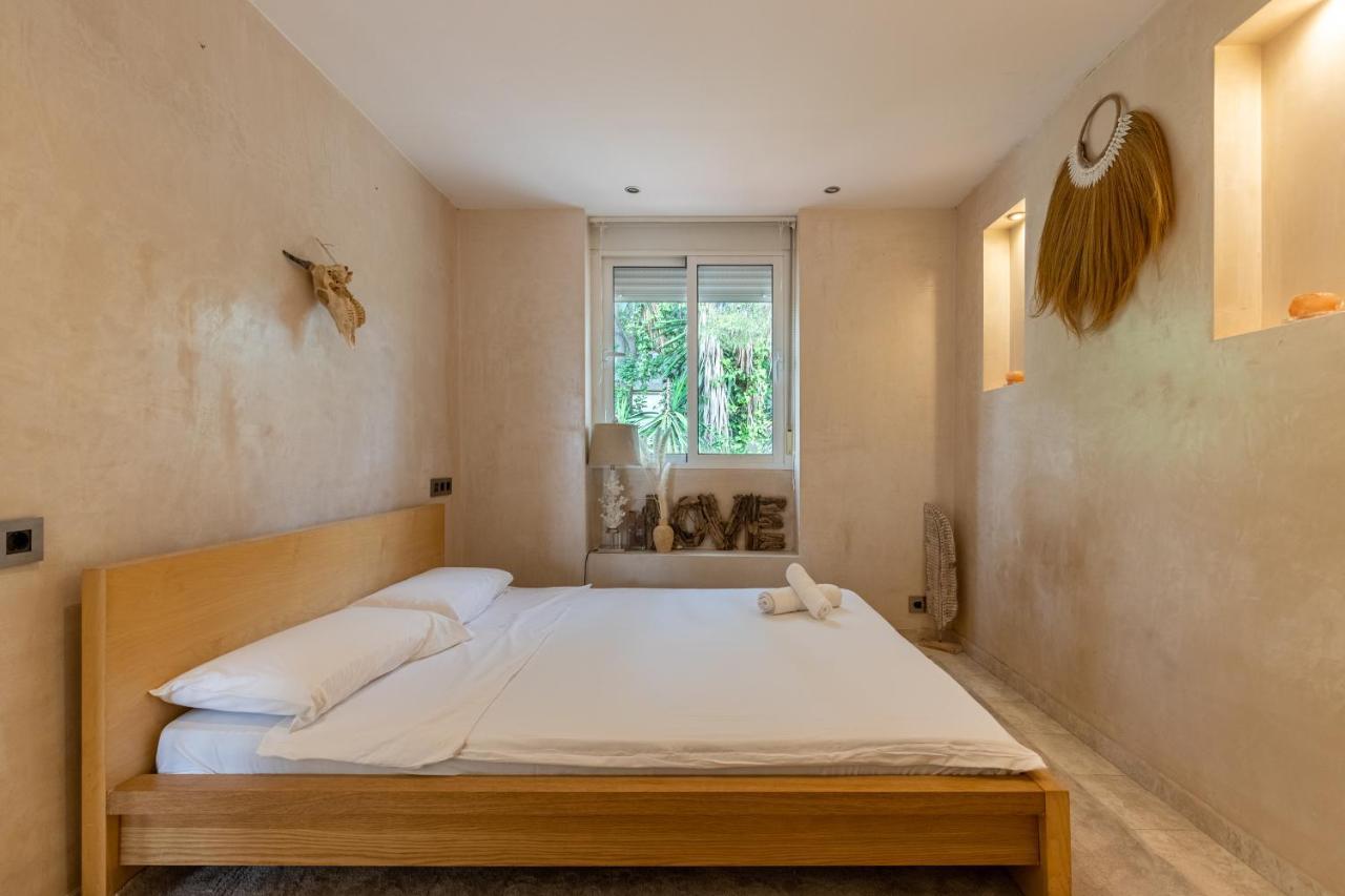 Seabreeze Carihuela Apartment Torremolinos Bagian luar foto